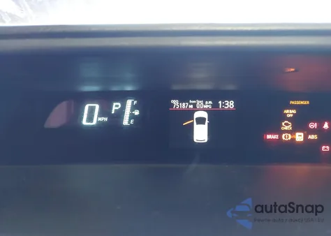 2014 Toyota Prius C One из США, поврежденный, VIN JTDKDTB38E1078095